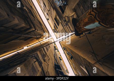 Le stradine della città di Genova in Italia Foto Stock