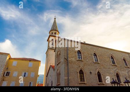 Cattedrale di San Giovanni Battista nella vecchia città di Budva, Montenegro Foto Stock