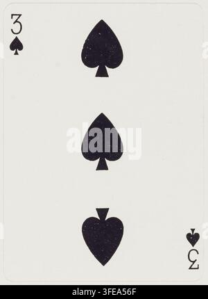 Una carta da gioco con il tre di picche, in un'incisione del 1900. Foto Stock