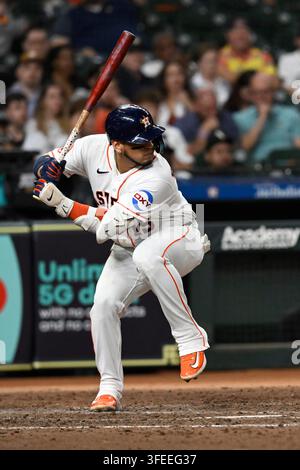 Il terzo difensore degli Houston Astros, Isaac Paredes (15), batte nel sesto inning durante una partita MLB contro i Chicago White Sox martedì 1 settembre 2026 al Daikin Park di Houston, Texas. I White Sox hanno sconfitto gli Astros 5-1. (Tom Walko/Image of Sport) Foto Stock