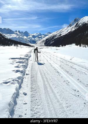 Pista da sci di fondo a Rosegtal - Svizzera Foto Stock