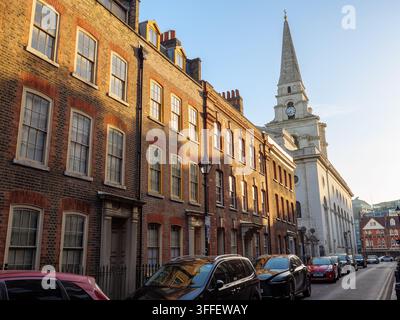 Ville georgiane del XVIII secolo in Fournier Street, Spitalfields, Londra, Regno Unito Foto Stock