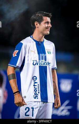 Álvaro Morata alla presentazione come nuovo giocatore del CD Leganés. Álvaro Morata durante la sua presentazione come nuovo giocatore del CD Leganés all'Estadio Ontime Butarque il Augu Foto Stock