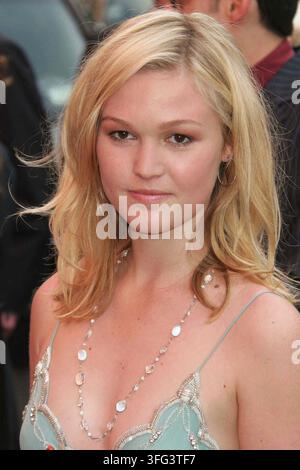 Julia Stiles partecipa a una proiezione di "The Omen" della Twentieth Century Fox presso la Fondazione Angel Orensanz a New York City il 31 maggio 2006. Credito fotografico: Henry McGee/MediaPunch Foto Stock