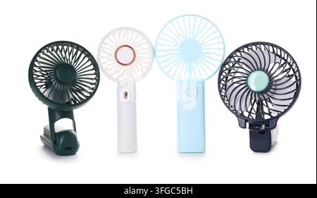 Molti mini ventilatori portatili isolati su bianco Foto Stock