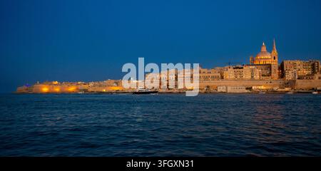Valletta di notte, Malta Foto Stock