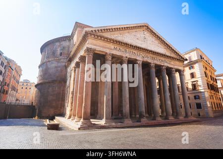 Vista scenica dell'antico tempio del Pantheon romano a Roma, Italia Foto Stock