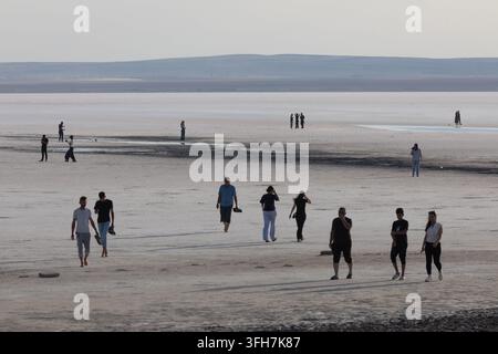 14 settembre 2026: Ankara, Turchia, 14 settembre 2026: Scene dal Lago Salato, il Tuz Golu turco, offrono una veduta del secondo lago più grande della Turchia e di una delle sue zone umide più critiche, situato all’incrocio delle province di Ankara, Konya e Aksaray nell’Anatolia centrale. Questa meraviglia naturale soddisfa più del 70% dei bisogni di sale del paese. (Credito immagine: © Tolga Ildun/ZUMA Press Wire) USO EDITORIALE SOLO! Non per USO COMMERCIALE! Foto Stock