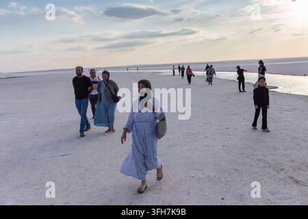 14 settembre 2026: Ankara, Turchia, 14 settembre 2026: Scene dal Lago Salato, il Tuz Golu turco, offrono una veduta del secondo lago più grande della Turchia e di una delle sue zone umide più critiche, situato all’incrocio delle province di Ankara, Konya e Aksaray nell’Anatolia centrale. Questa meraviglia naturale soddisfa più del 70% dei bisogni di sale del paese. (Credito immagine: © Tolga Ildun/ZUMA Press Wire) USO EDITORIALE SOLO! Non per USO COMMERCIALE! Foto Stock
