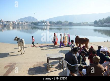 Il lago sacro di Pushkar, Rajasthan, India. Foto Stock