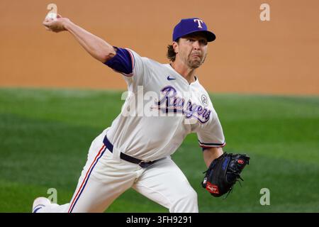 Arlington, Texas, USA. 15 set, 2026. Il lanciatore dei Texas Rangers JACOB DEGROM (48) ha lanciato in una partita di baseball, martedì 15 settembre 2026, ad Arlington, Texas. (Credit Image: © David Ballering Ii/ADM Newswire via ZUMA Press Wire) USO EDITORIALE SOLO! Non per USO COMMERCIALE! Foto Stock