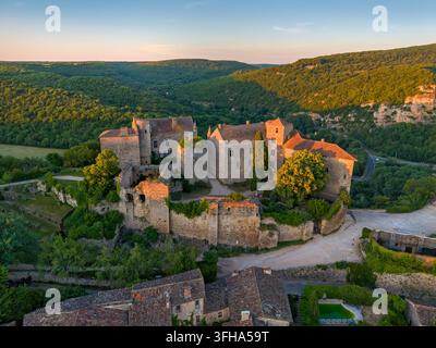 FRANCIA. TARN-ET-GARONNE (82) VISTA AEREA DEL VILLAGGIO DI BRUNIQUEL Foto Stock