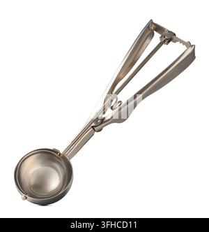 Cucchiaio per gelato in acciaio inossidabile isolato su sfondo bianco, meccanismo a molla in metallo e ciotola rotonda vuota, utensile da cucina ritagliato Foto Stock
