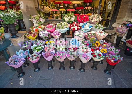 Mercato dei fiori in via Viru, Tallinn, Estonia Foto Stock