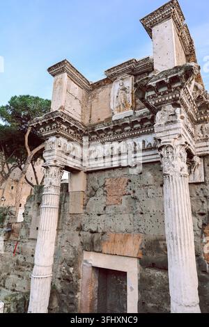 Vista panoramica del Foro Romano. Il Foro di Traiano nell'architettura della Roma antica, Italia. Foto Stock