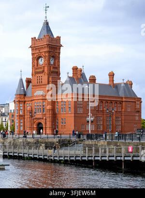 L'edificio Pierhead a Cardiff Bay, Galles, Regno Unito. Costruito nel 1897 come sede della Bute Dock Company, ora parte del patrimonio dell'Assemblea Nazionale Foto Stock