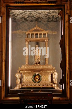 Reliquiario di Sant'Agnese nella Chiesa di Sant'Agnese in Agone, Roma, Lazio, Italia, aprile 2024 Foto Stock