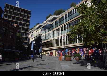 Londra, Regno Unito. 21 set, 2026. Vista generale del Binario 37, la nuova sede centrale di Google su King’s Boulevard a King’s Cross. Credit: SOPA Images Limited/Alamy Live News Foto Stock