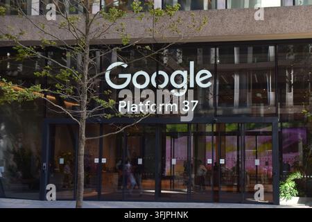 Londra, Regno Unito. 21 set, 2026. Vista generale della piattaforma 37, la nuova sede centrale di Google su King's Boulevard a King's Cross. (Foto di Vuk Valcic/SOPA Images/Sipa USA) Credito: Sipa USA/Alamy Live News Foto Stock