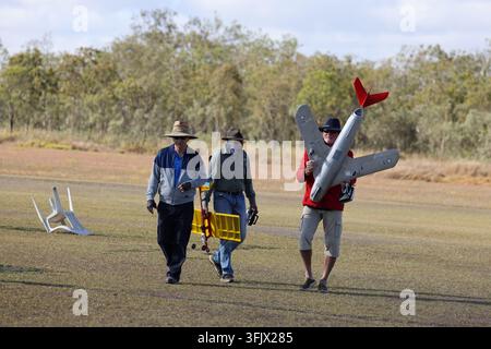 Macchine volanti magnifiche e i talentuosi costruttori e operatori RC che le fanno volare. Foto Stock