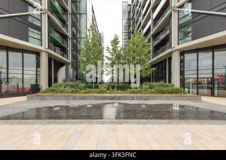 Riverlight Quay appartamenti edifici e aree pubbliche Foto Stock
