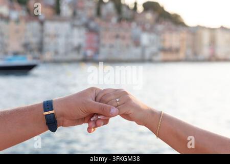 Tenere le mani, fidanzamento Foto Stock