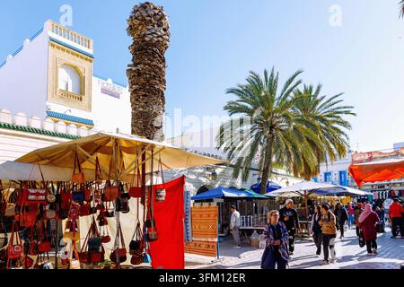 Medina con bancarelle a Nabeul, Tunisia Foto Stock