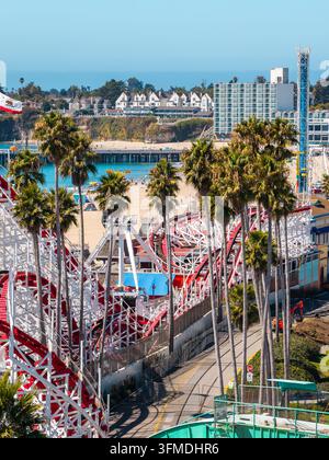 Vista aerea della Giant Dipper roller coaster a Santa Cruz, California Foto Stock
