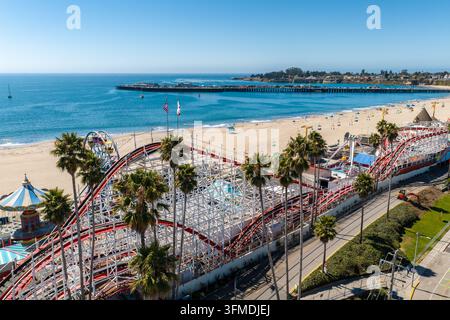Vista aerea del Santa Cruz Beach Boardwalk in California Foto Stock