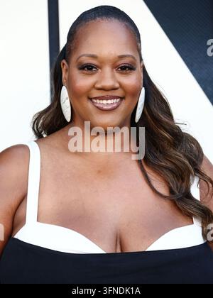 Westwood, Stati Uniti. 02 ottobre, 2026. WESTWOOD, LOS ANGELES, CALIFORNIA, USA - 1 OTTOBRE: Kristine Thompson arriva alla prima mondiale di "Animals" di Netflix al Westwood Village Theater il 1 ottobre 2026 a Westwood, Los Angeles, California, Stati Uniti. (Foto di Xavier Collin/Image Press Agency) Credit: Image Press Agency/Alamy Live News Foto Stock
