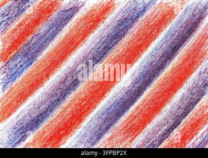 Strisce rosse e viola corrono diagonalmente su una superficie bianca. I colori si fondono tra loro, creando linee audaci. Questa opera d'arte mostra creatività usando pastelli, offrendo un aspetto dinamico. Foto Stock