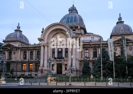 Dettaglio architettonico del palazzo CEC, Bucarest, Romania Foto Stock