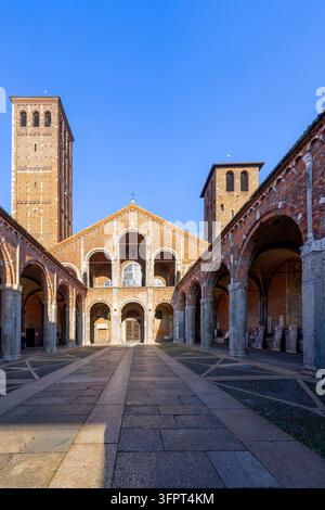 Basilica di Sant'Ambrogio, Milano, Lombardia, Italia Foto Stock