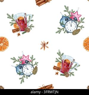 Modello senza cuciture natalizio ad acquerello con orologi a mezzanotte, campanelle, scatole regalo, lettere, candele, pattini da ghiaccio, biscotti, bastoncini di zucchero e rami di sempreverdi Foto Stock