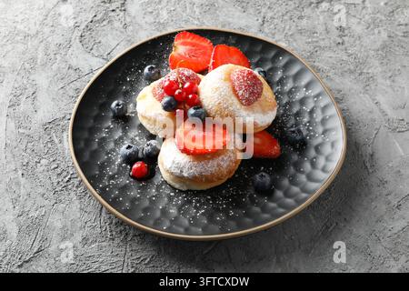 Concetto di cibo dolce gustoso, pancake al formaggio Foto Stock