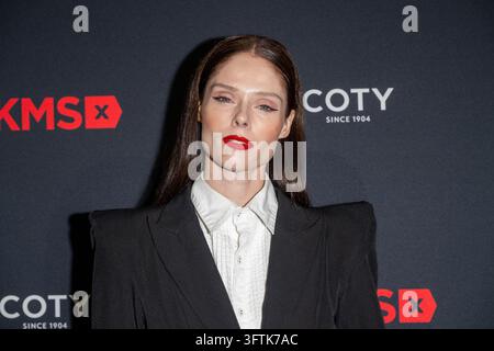 New York, Stati Uniti. 15 ott., 2026. NEW YORK, NEW YORK - 15 OTTOBRE: Coco Rocha partecipa alla Gala annuale DKMS al Cipriani Wall Street il 15 ottobre 2026 a New York City. Credit: Ron Adar/Alamy Live News Foto Stock