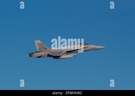 Torrejon de Ardoz, Spagna - 12 ott 2026: McDonnell Douglas EF-18A Hornet aereo da combattimento C.15-70 (12-28) dell'Ala 12 dell'Aeronautica militare spagnola Foto Stock