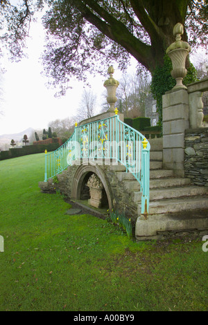 Plas Brondanw North Wales UK des Clough Williams Ellis Inverno Italianamente giardino formale Foto Stock