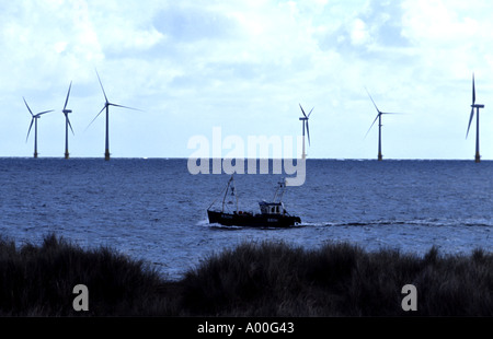 Scroby Sands fattoria eolica nel mare del Nord off Great Yarmouth, Norfolk, Regno Unito. Foto Stock