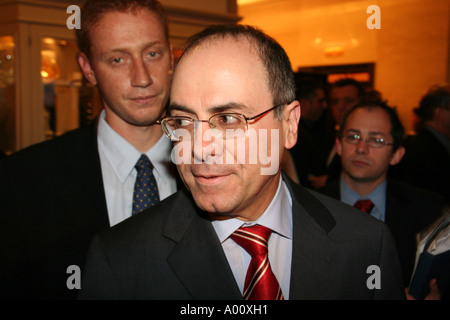 Silvan Shalom membro del Parlamento dal partito Likud israeliano il Vice Primo Ministro e Ministro degli Affari Esteri Foto Stock