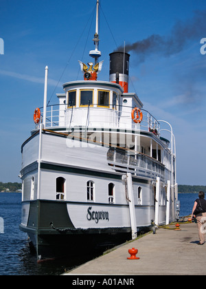 R M S Segwun opera sui laghi Muskoka, è il più antico di funzionamento della nave a vapore in America del Nord ed è alimentate a carbone. Foto Stock