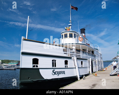 R M S Segwun opera sui laghi Muskoka ed è il più antico di funzionamento della nave a vapore in America del Nord ed è alimentate a carbone. Foto Stock