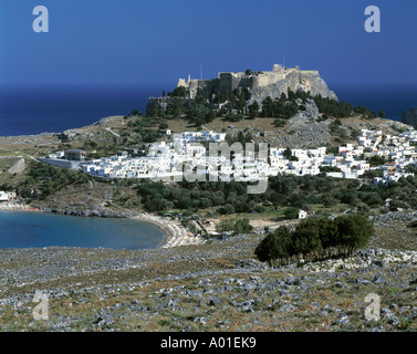 Stadtansicht mit Akropolis-Felsen und Akropolis, Burg, weisse Stadt, Lindos, Rodi, Dodekanes Foto Stock