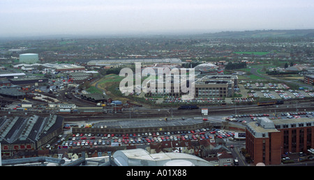 Vista sul centro di Swindon Inghilterra fine degli anni ottanta Foto Stock