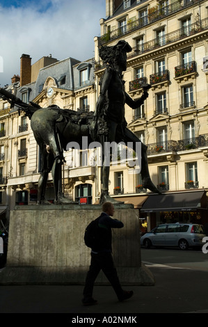 Centaure statua da Cesar a Saint Germain des Pres distretto di Parigi la capitale della Francia UE Foto Stock