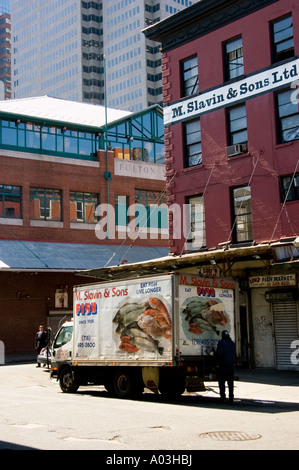 La città di New York New York Fulton Street Mercato del Pesce vicino a South Street Seaport Foto Stock
