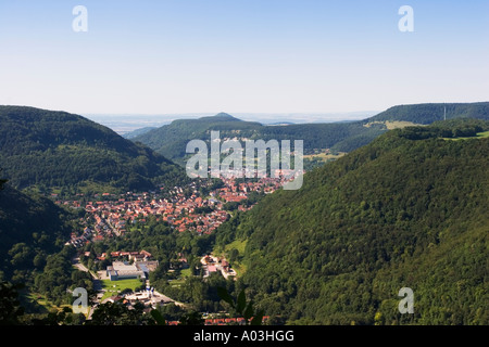 Vista dal castello di Lichtenstein terreni vicino Lichtenstein Honau Alb Schwaebische Germania Luglio 2006 Foto Stock