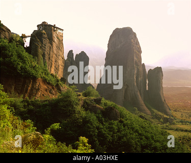 GR - Thessalía: Monastero Roussanou in Meteora montagne, Tessaglia Foto Stock