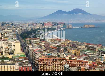 Mt. Il Vesuvio e vista del golfo di Napoli, campania, Italy Foto Stock