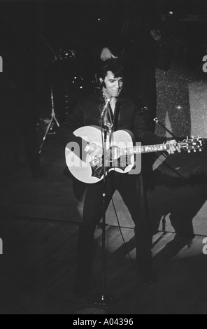 Elvis Presley in concerto International hotel Las Vegas 31 Luglio 1969 Foto Stock